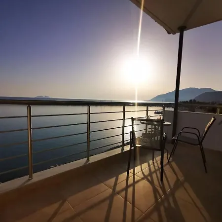 Blue Sea Apartment, Seaside *